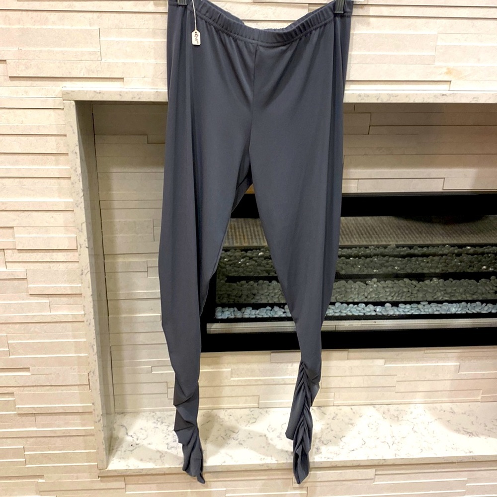 Brand new not tags planet by Lauren G microfiber and spandex ruched leggings